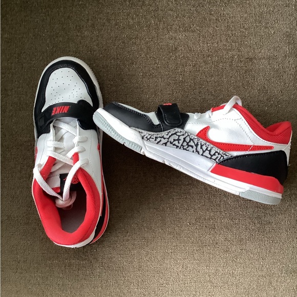 Nike Jordan Legacy 312 Low - Picture 1 of 4